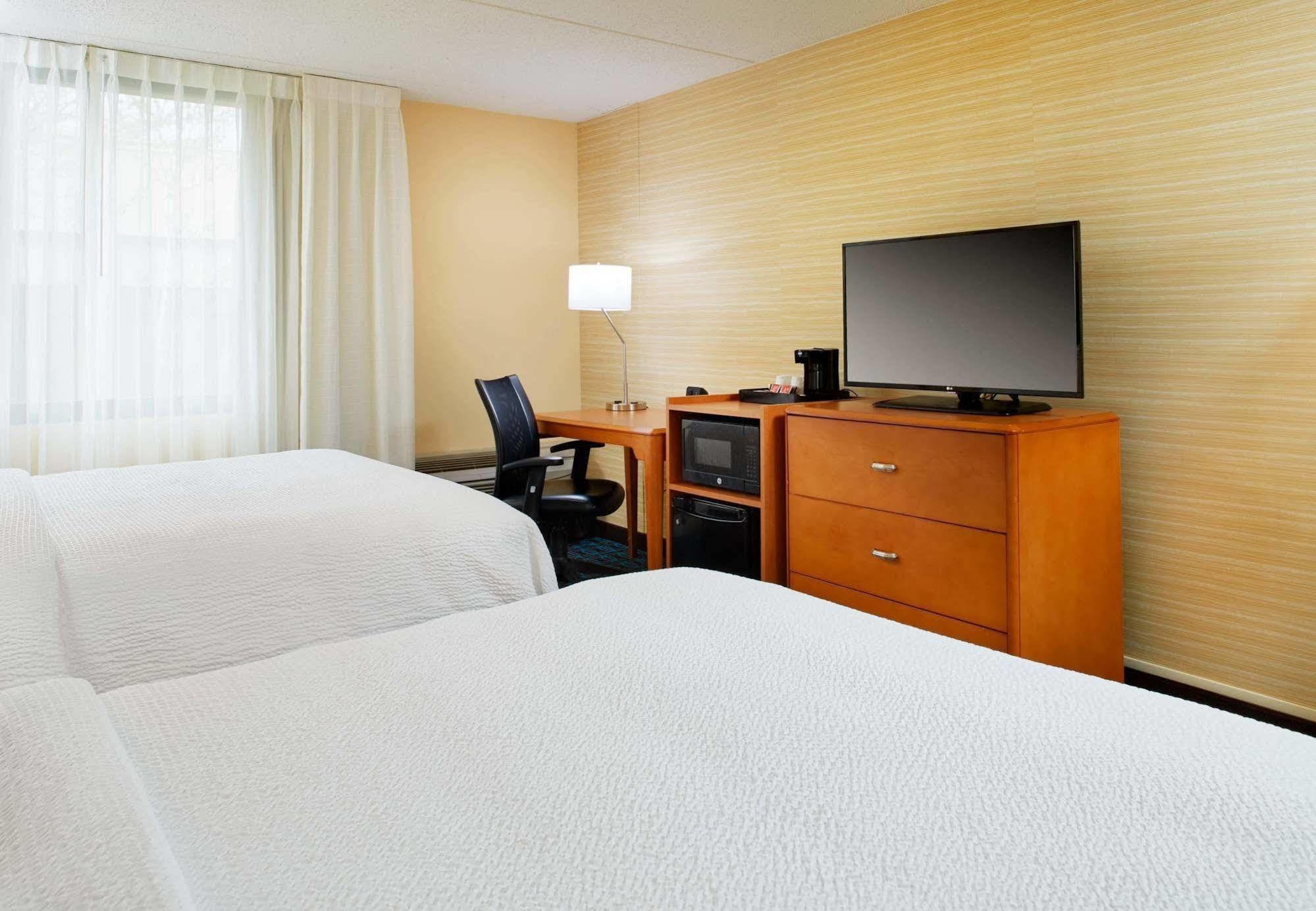Fairfield Inn & Suites By Marriott Cleveland Beachwood Exterior photo